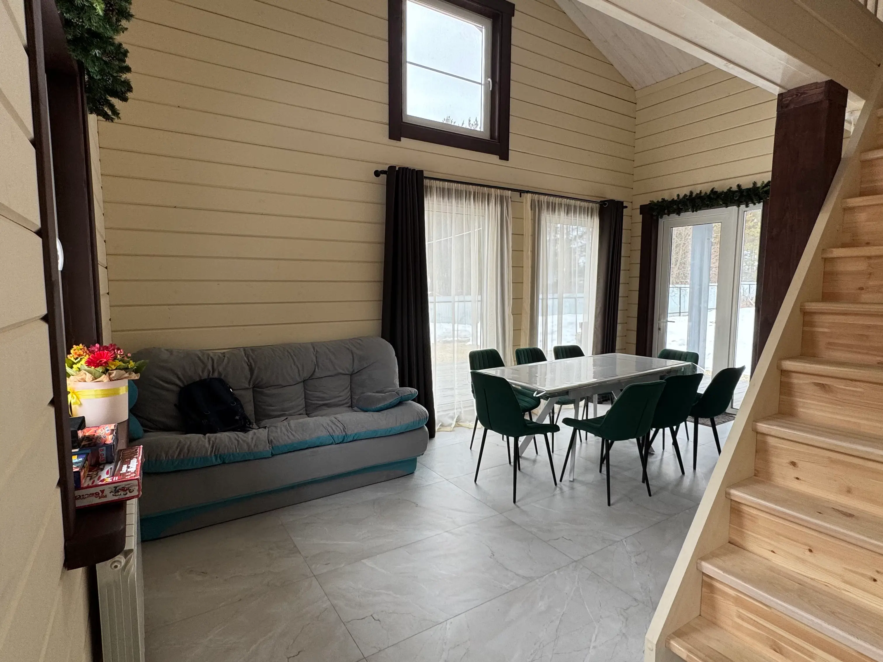 Внутренний двор загородного дома